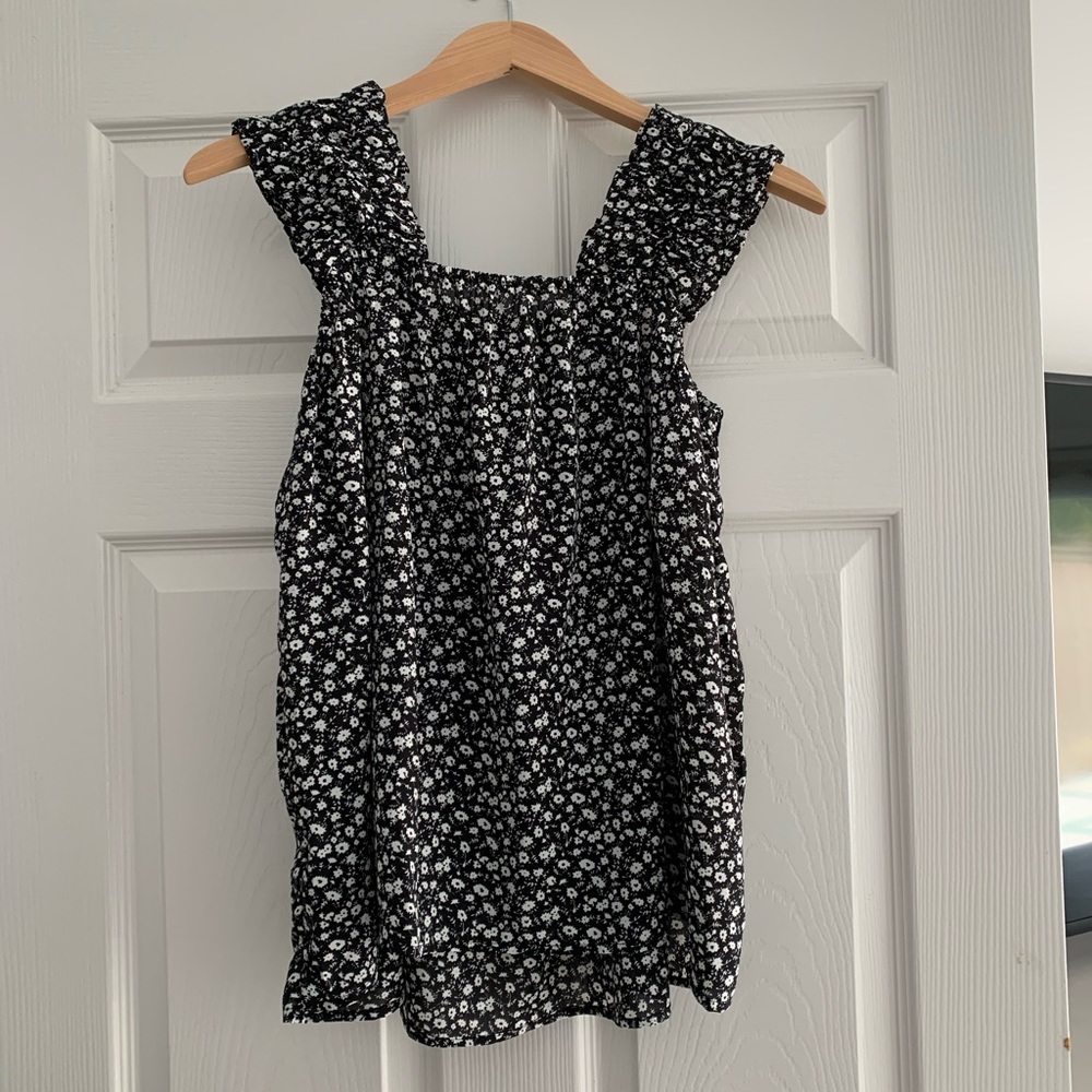 Black and White Top with Smocked Sleeves NWOT